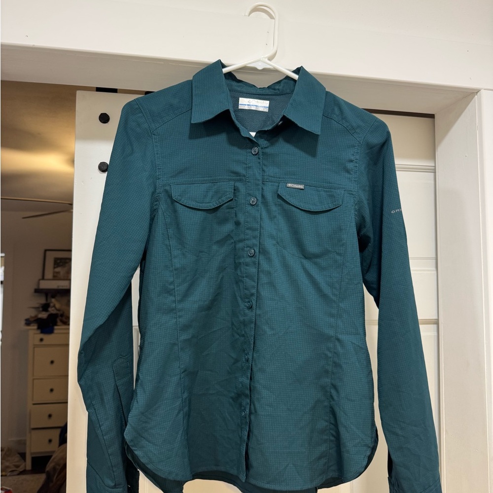 Columbia Women's Forest Green Button-Up Shirt